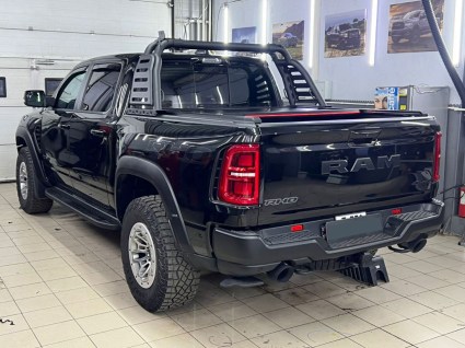 elektricheskaya-rolleta-na-kuzov-dodge-ram-rho (3)